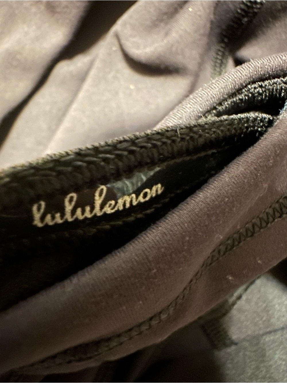 Lululemon Invigorate High Rise Tight 25” Black Size 6 Silicone Lulu Back Pocket - Picture 3 of 8
